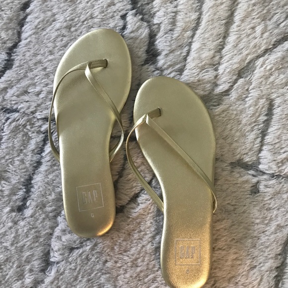 gap gold flip flops